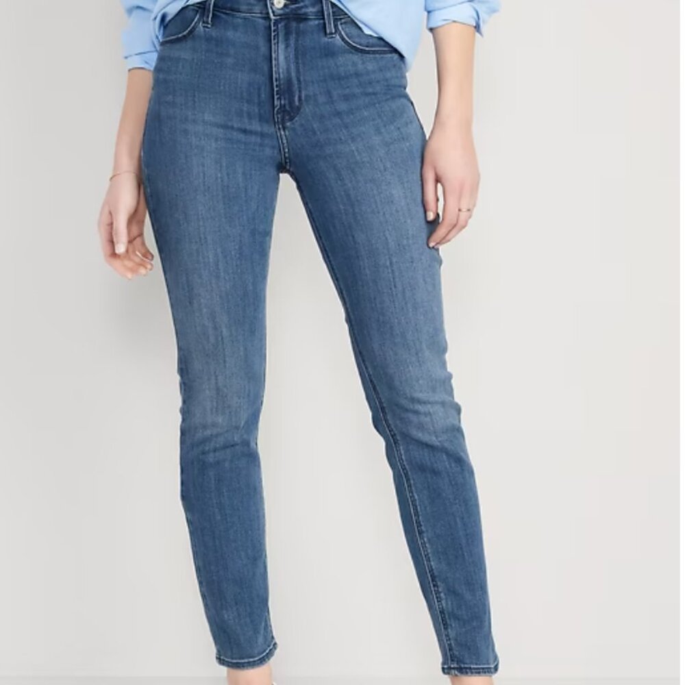 Size 4, wow straight, old navy jeans